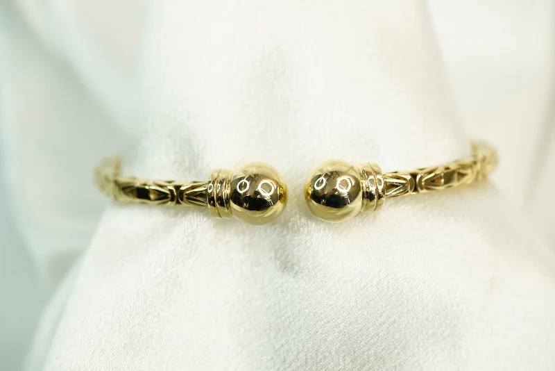 Lattice texture bracelet-14k Ball Byzantine Bangle