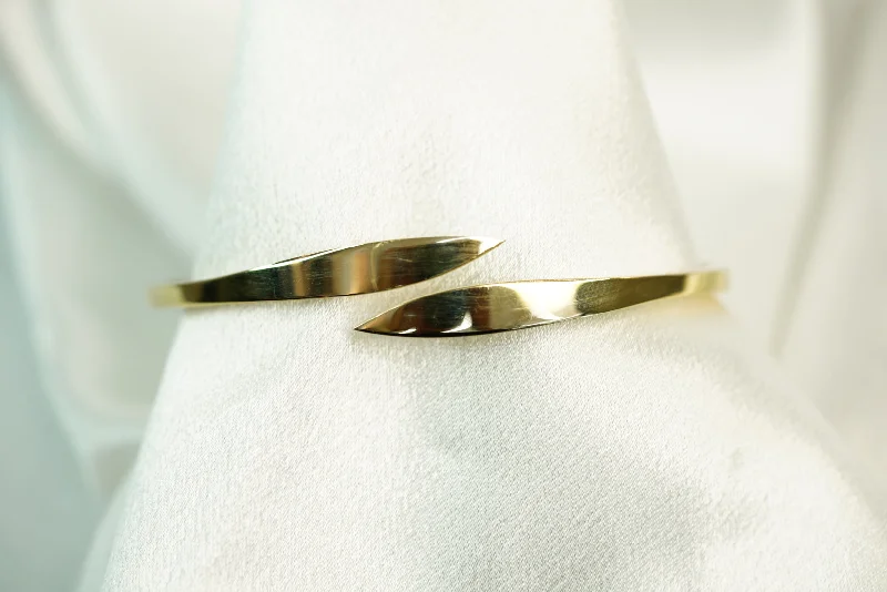 Zinc finish bracelet-14k Gold Leaves Bangle Bracelet