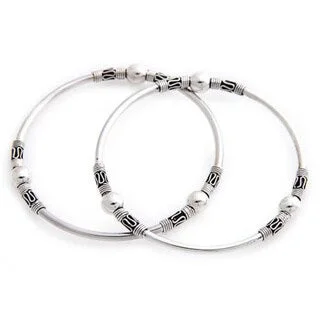 Cyclical spiral bracelet-Handmade Set of 2 Sterling Silver 'Ubud Moons' Bangle Bracelets (Indonesia)