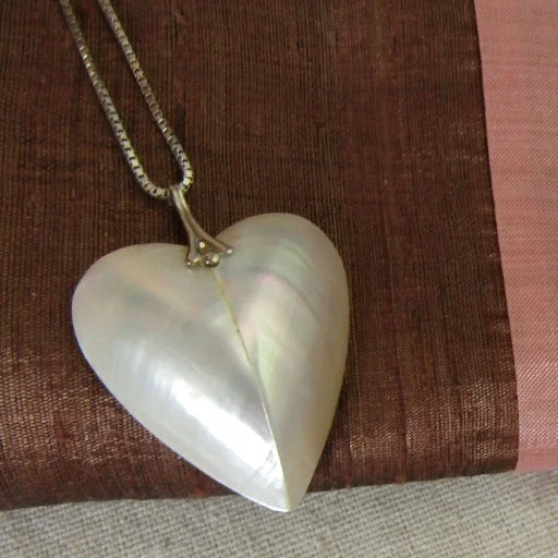 Cavern chain necklace-Mother of Pearl Heart Pendant Necklace