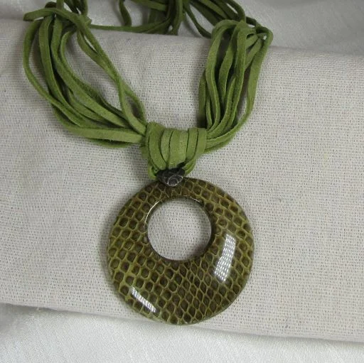 Gill slit necklace-Green SnakeSkin Gemstone Pendant Necklace