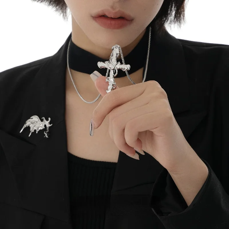 Prismatic light necklace-Women's Punk Thorns Cross Necklace