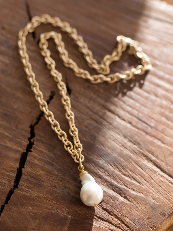 Baroque Pearl Pendant Necklace