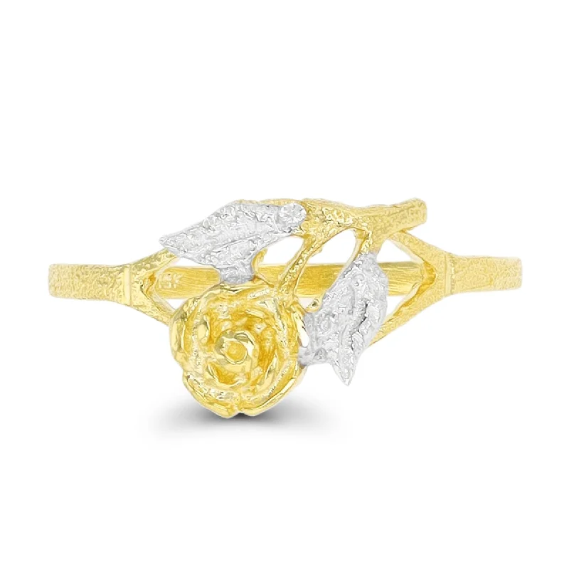 Vintage style ring-10KT Yellow Gold With Rhodium Plating Flower Ring