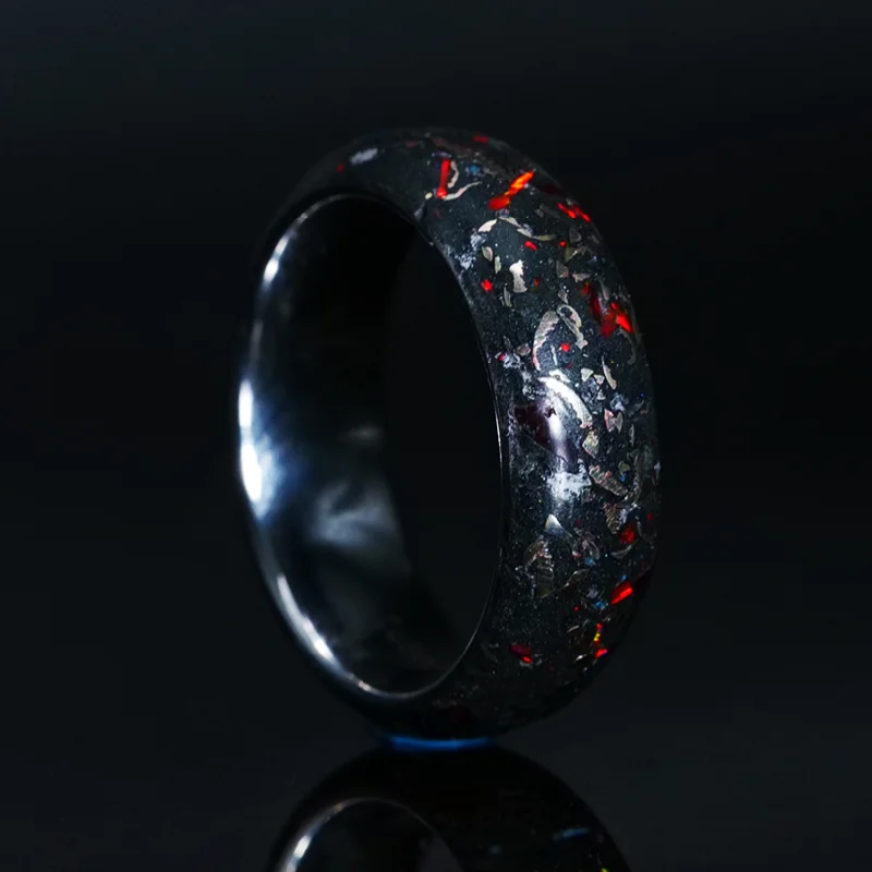 Lined stone ring-The Boundless Hearth | Tungsten Glowstone Ring