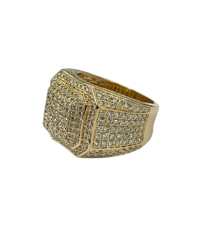 Powdered finish ring-Men's Round Brilliants Diamond Ring 3.85 Carats Yellow Gold