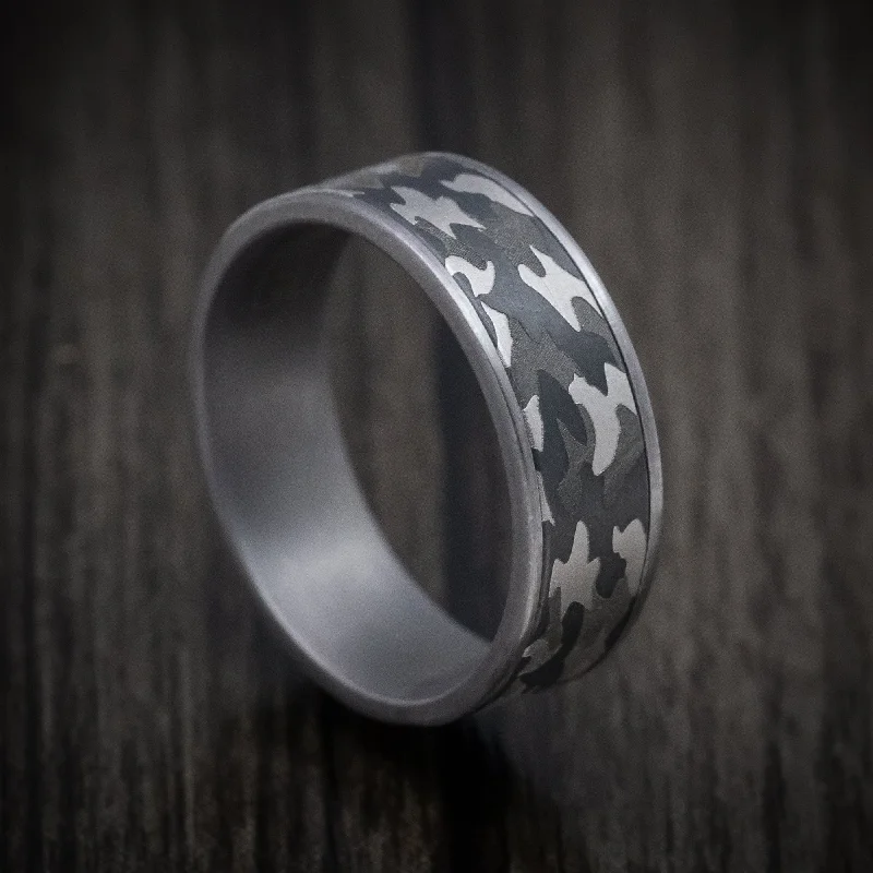 Peaked band ring-Tantalum Men's Ring with Camo Pattern