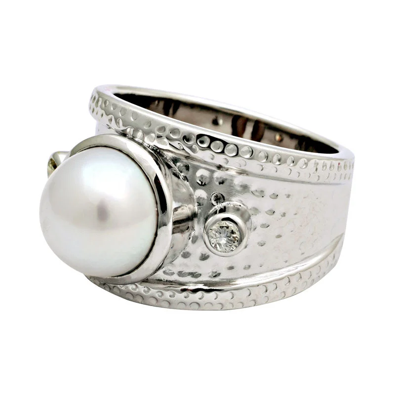 Ring-South Sea Pearl and Diamond